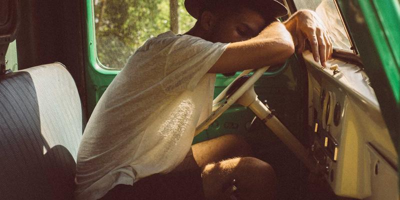 八字命理与中医养生：从卦象经络看阴阳平衡的古老智慧