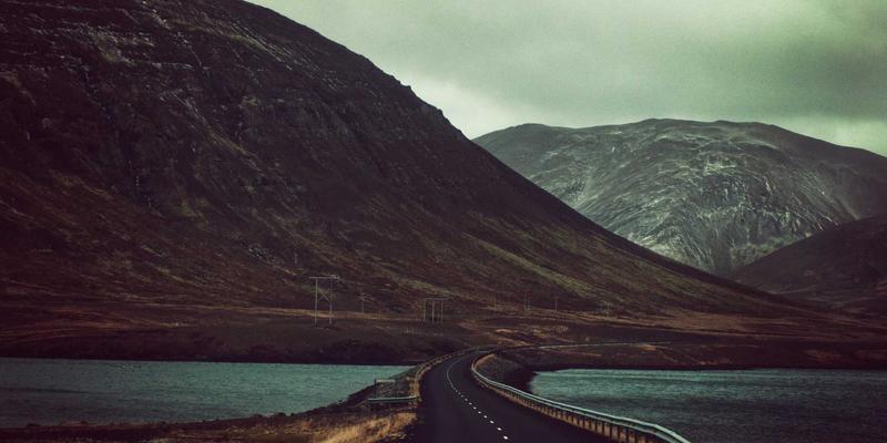 周易30卦：解读离为火的智慧，探寻传统占卜中的现代启示