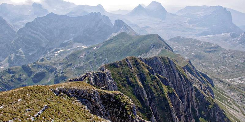 周易最佳实践：从风水布局到占卜智慧，掌握古老经典的现代应用